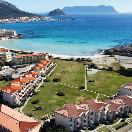 Beach House Rebe Golfo Aranci Eksteriør billede