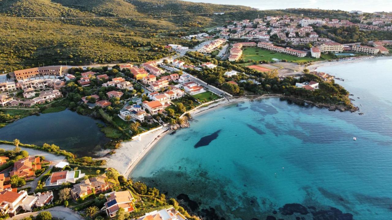 Beach House Rebe Golfo Aranci Eksteriør billede