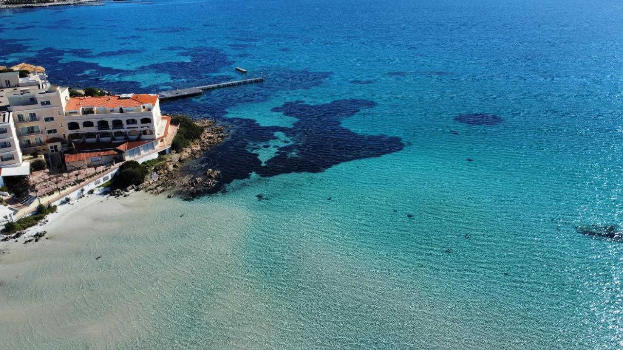 Beach House Rebe Golfo Aranci Eksteriør billede