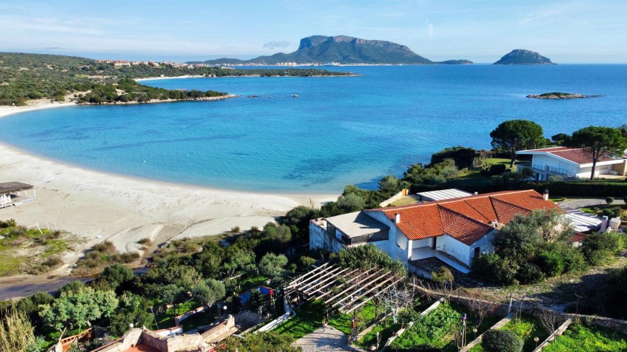 Beach House Rebe Golfo Aranci Eksteriør billede