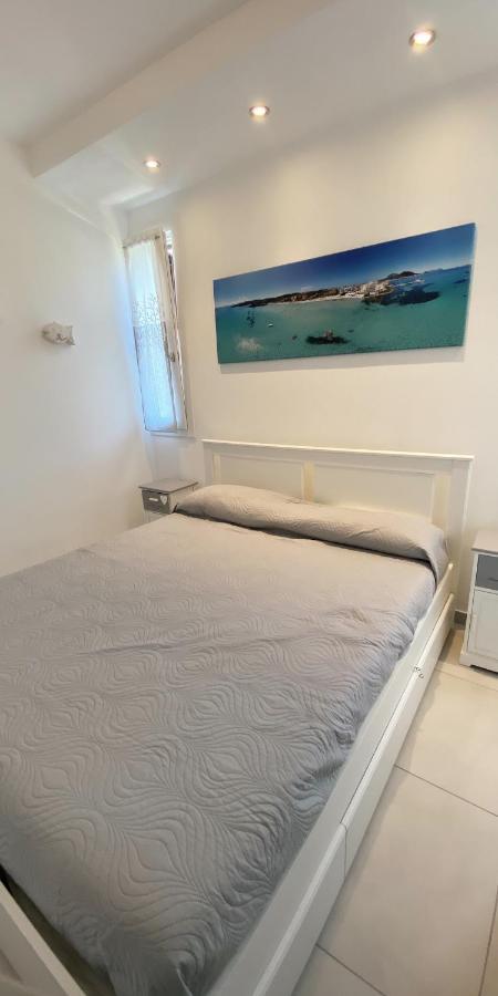 Beach House Rebe Golfo Aranci Eksteriør billede