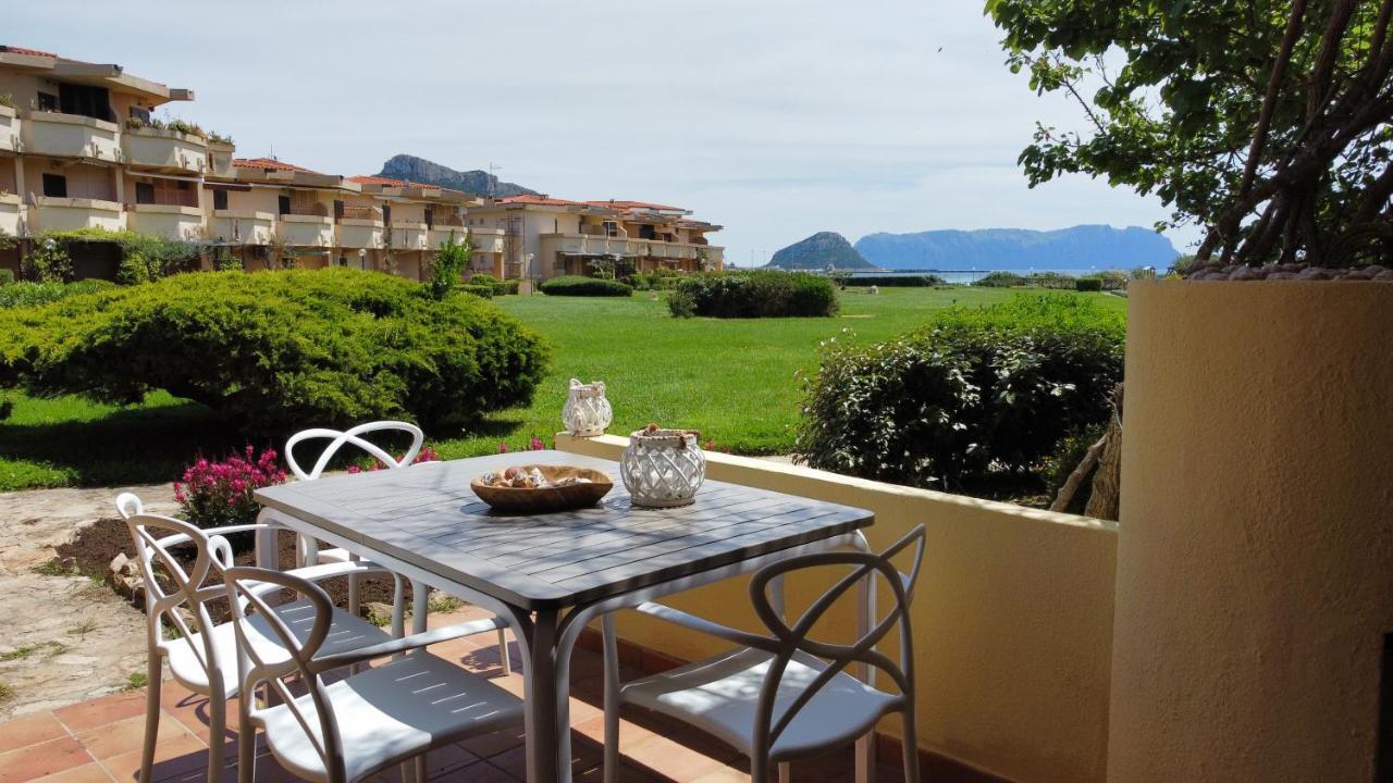 Beach House Rebe Golfo Aranci Eksteriør billede
