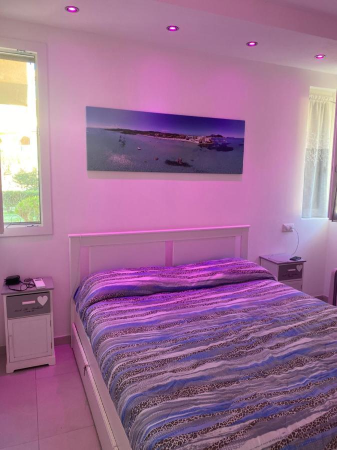 Beach House Rebe Golfo Aranci Eksteriør billede